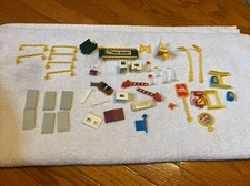 Micro Machines Miscellaneous Parts Lot- Quarry Tune Up Shop Gas Station