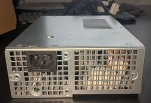 Netzteil 750W SFFX Platinum aus einem Dell Alienware Aurora R15 AMD Desktop-PC