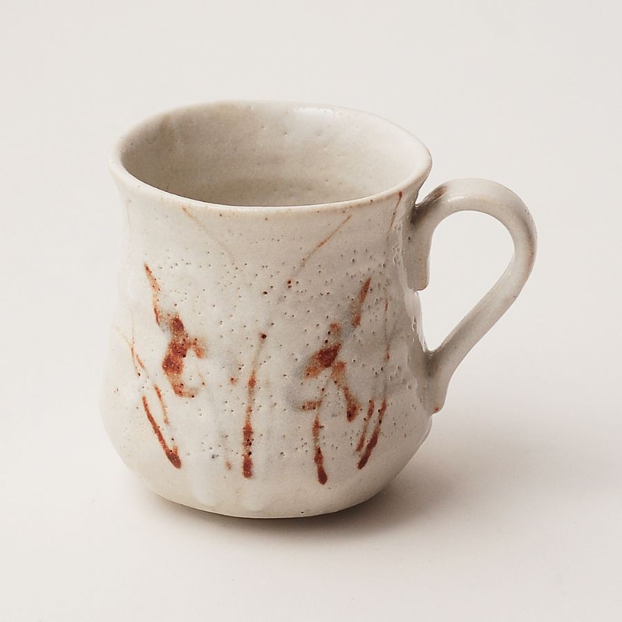 TAKUMI Kiln-Changed Daruma Mug, Shiro-Shino Waterweed