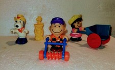 McDonald's Charlie Brown, Snoopy, Lucy Happy Meal Peanuts Garden Farm Set 1989