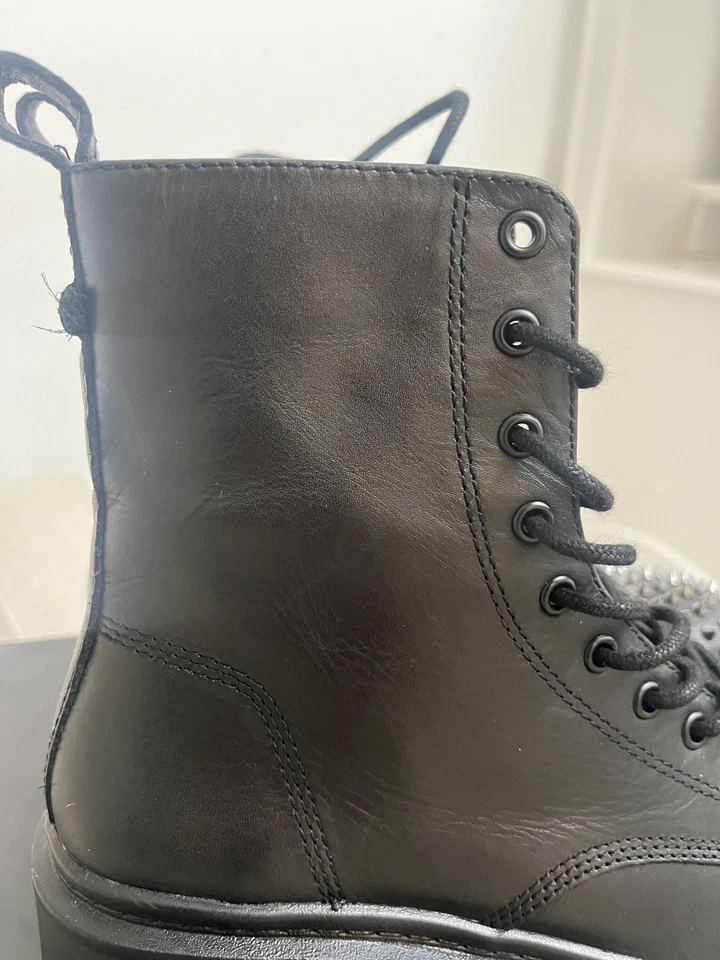Steve Madden Gruesas Botas de Combate Militares Tachonadas Púas Negras Con Cordones MUJERES 7 Foto 3 de 4