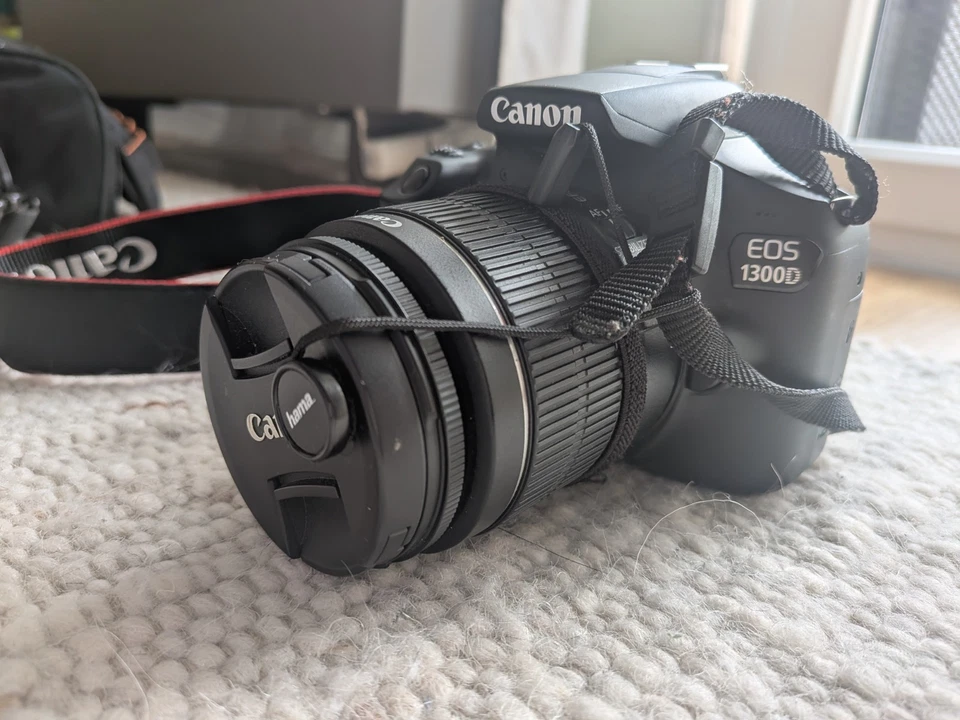 Canon EOS 1300D 18.0MP Digitalkamera - Schwarz  EF-S 18-55mm