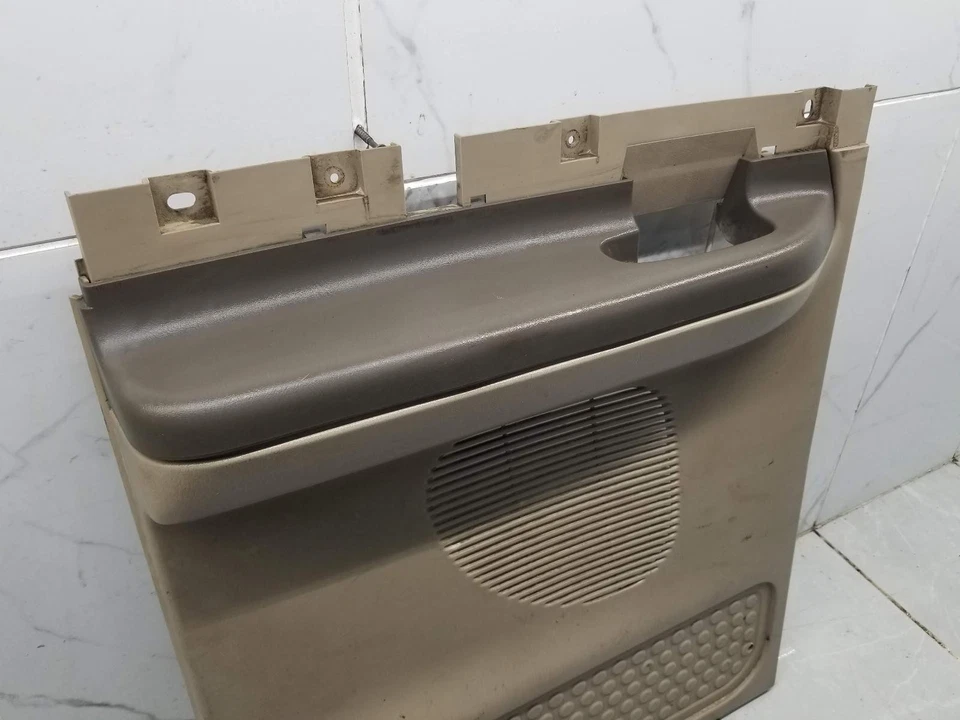 2001 FORD F-350 SUPERCAB 7,3 Л ЗАДНЯЯ ЛЕВАЯ НИЖНЯЯ ПАНЕЛЬ ОТДЕЛКИ ДВЕРИ #010138 - Изображение 3 из 4