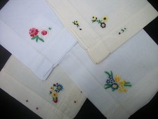 Vintage Emb Hankie Lot 4 Flower Embroidery Handkerchief Floral Hanky Lot D