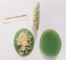 3 Vintage Hong Kong Wedgwood Green Flower Bouquet 40x30mm. Oval Resin Cameos 170