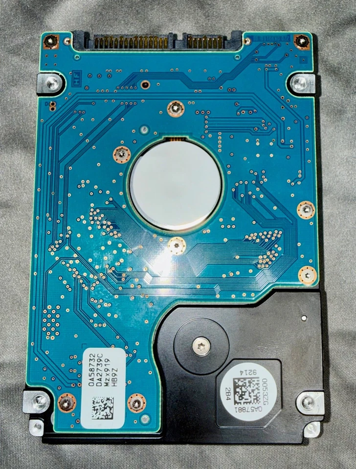 Hitachi 5K500.B-500 HTS545050B9A300 500GB 5400RPM 2.5" HDD - Image 2 of 3