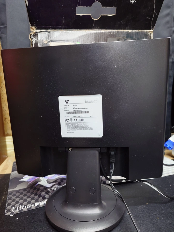 V7 R17PS 17" VGA Monitor Used Tested Excellent Working LCD With Box Screen - Image 4 of 4