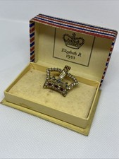 Vintage Elizabeth R 1953 Gold Brooch Seed Pearls Rhinestone Boxed