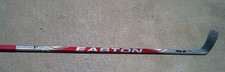 ARIZONA COYOTES Keith Yandle game-used+unbroken Easton SE16 stick from 2008-2011
