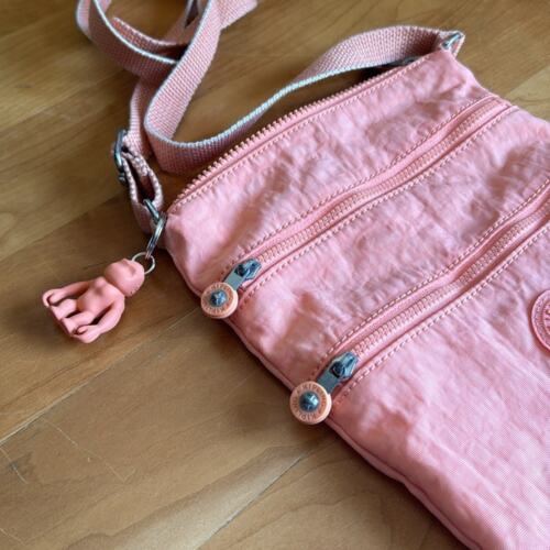 🍑 Kipling Keiko Bandolera Coral Melocotón Mini Bolso Monedero Melocotón con Llavero Dije - Imagen 3 de 14