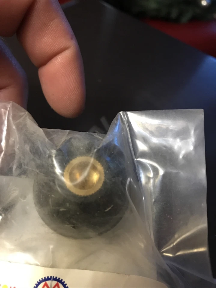 Perilla de cambio de caja de transferencia Omix-ADA para 46-71 Willys / Jeep CJ Dana 18 # 18607.01 Foto 3 de 3