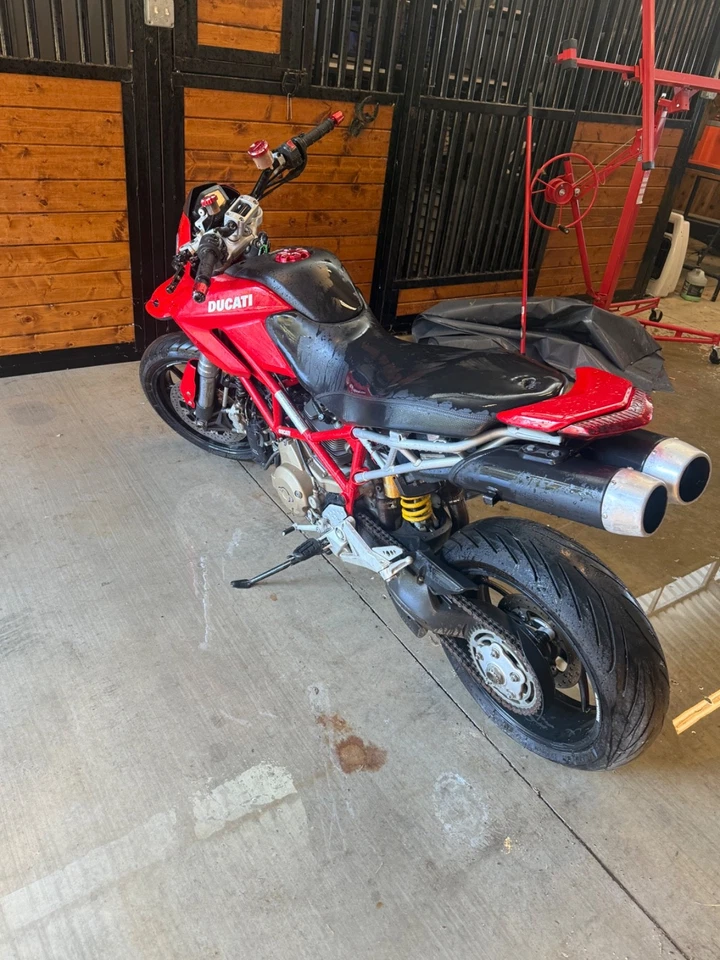2008 Ducati Hypermotard - Изображение 3 из 4