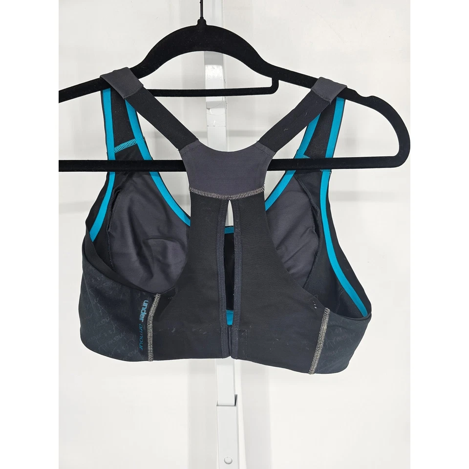 Sujetador deportivo Under Armour para mujer talla M de alto impacto gris negro azul espalda deportiva Foto 2 de 3