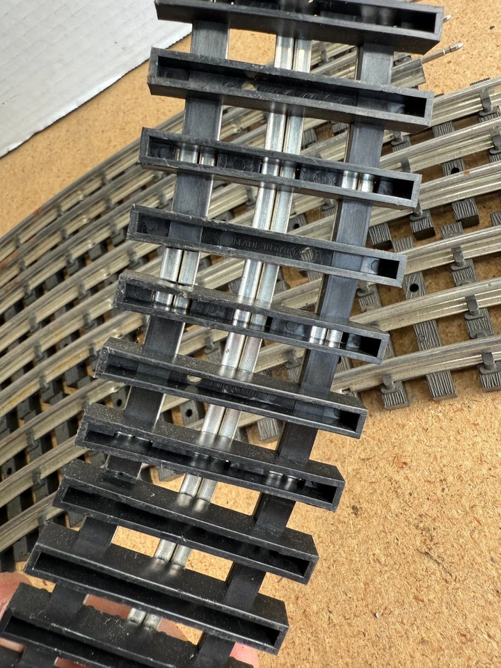 Lot of 4 K-line O Gauge O72 Tubular Curve Track - Image 2 of 2