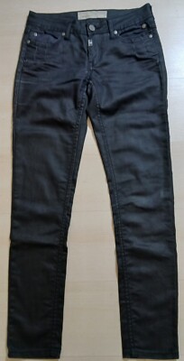 Jeans 26/32  Schwarz  Timezone Slim leicht beschichtet 
