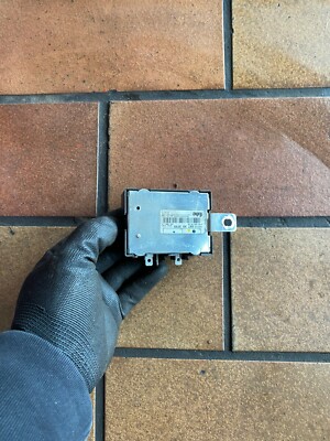 Original Mercedes-Benz M-Klasse W163 Antennenverstärker Verstärker A1638200289