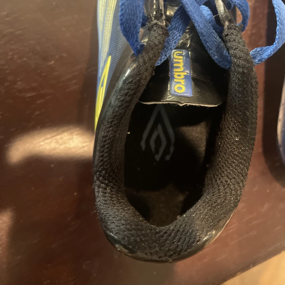 UMBRO Boys Girls Sz 9K Soccer Ball Cleats Shoes Black & Blue Athletic Rec League - Image 3 of 4