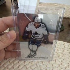 Upper Deck Extended Series Reflections Insert Quinn Hughes #43 Canucks 2020-21