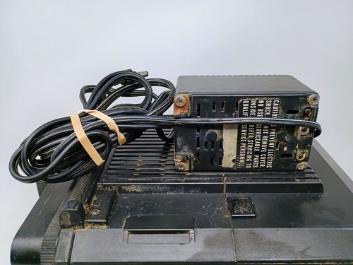 Quasar Radio TV Portatile Stato Solido 1977 UHF VHF Vintage Analogica XP1457PE, LEGGI - Foto 11 di 13