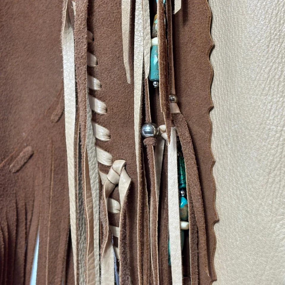 Chaleco de cuero rosa con capó azul marrón y tostado con flecos cuentas turquesa boho occidental Foto 4 de 4