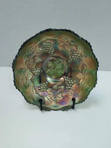 VTG Fenton Carnival Glass 6.75" Bowl Grapes Leaves Green Gold