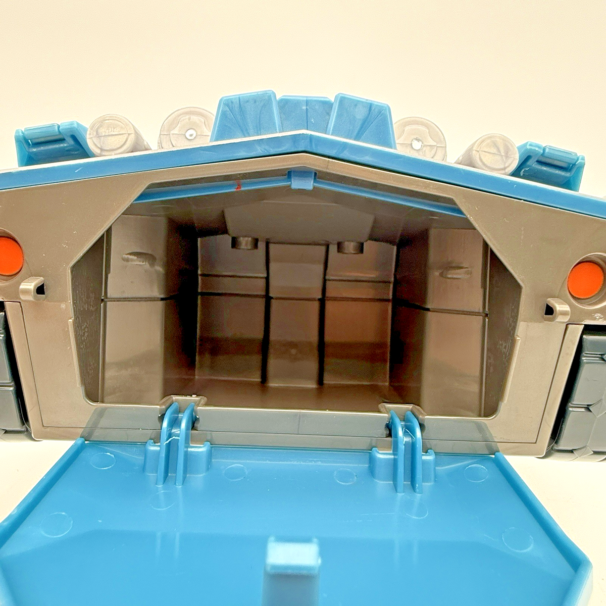 Bandai Thundercats Thundertank Deluxe Vehicle Snarf 2011 Lights