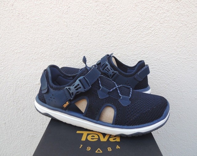 teva terra float travel knit