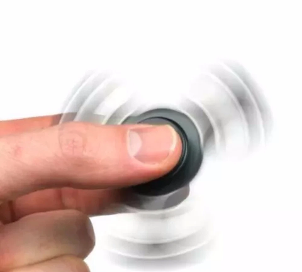 Hilanderos de mano inquietos con logotipo de equipo de la NFL de tres vías Foto 4 de 4