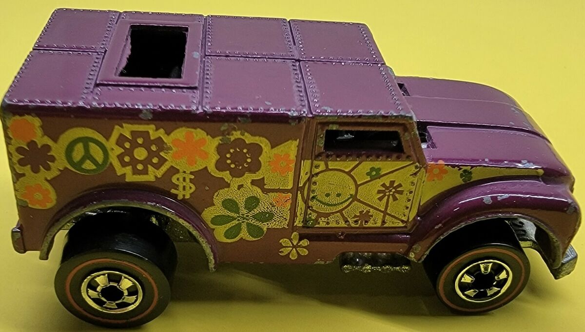1970 Plum Funny Money REDLINE Hot Wheels Hong Kong Hippie 1970 Plum Funny Money REDLINE Hot Wheels Hong Kong Hippie