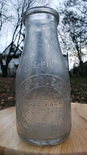 Vintage Cloverdale Farms Binghamton NY Milk Bottle Embossed One Pint