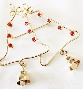 Authentic LARGE GOLD PLATED WIRE WRAP CHRISTMAS TWIN BELLS PIN RED RHINESTONES FREE SHIP