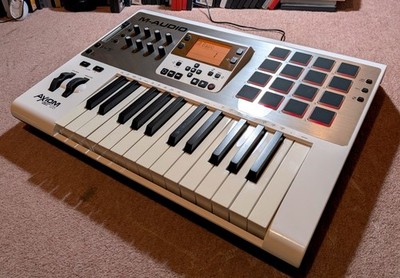 M-Audio Axion AIR 25 Premium Keyboard und Pad DAW MIDI Controller