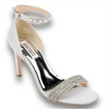 Badgley Mischka Urina Heels 9 NWOT White Silver Jeweled Sandals Bridal Wedding