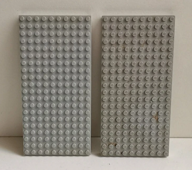 2x Lego® Platte 10x20x1 Noppen Bauplatte grau Ritter Star Wars City Eisenbahn #2 - Bild 1 von 1