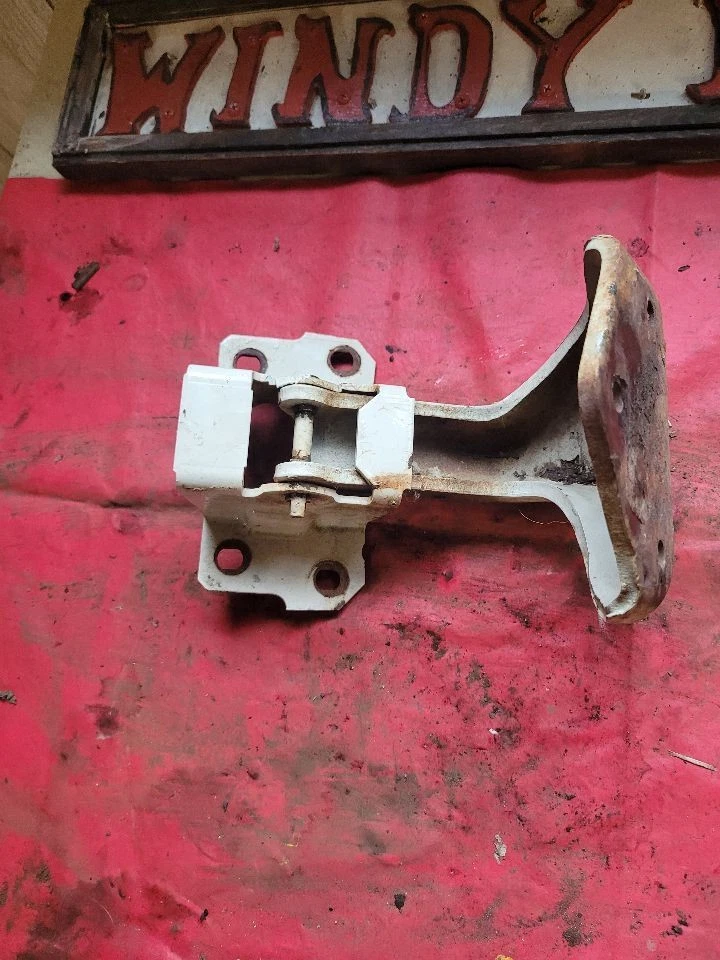 Eldorado Drivers 1967 bisagra de puerta superior compatible con Eldorado 67-70  Foto 2 de 4