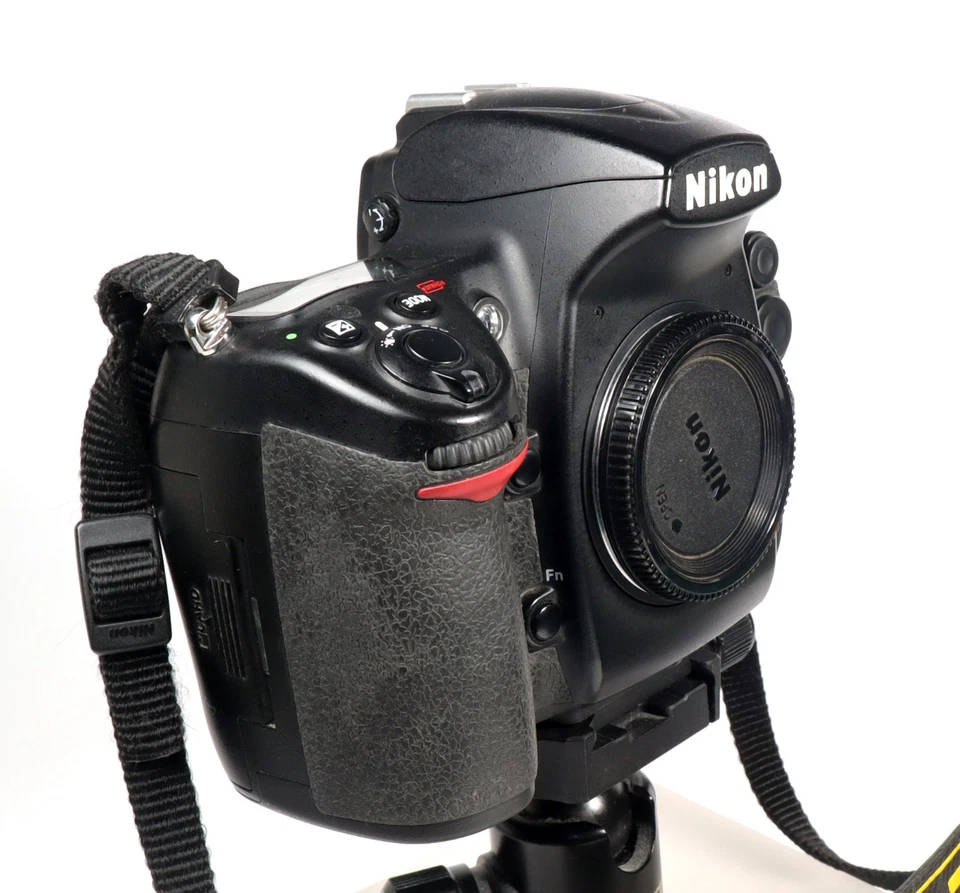 Nikon D700 Full Frame DSLR Body, 5500 obturador, totalmente probado, limpio y bueno Foto 2 de 4