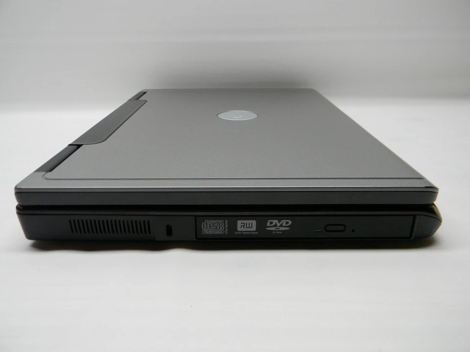 Laptop Dell Latitude 131L 1,6 GHz 1 GB RAM 80 HD DVD-RW WiFi Windows 10 #00309 Foto 4 de 4