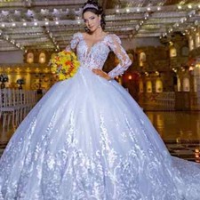 Lace Appliques Ball Gown Wedding Dresses Full Sleeve O-Neck Button Bridal Gowns