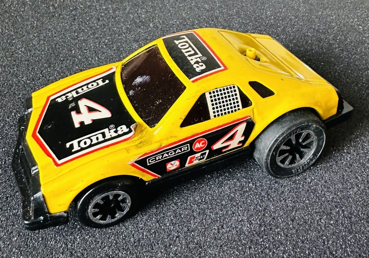 Vintage Tonka Metal #4 Yellow Race Car Clutch Popper Chevrolet