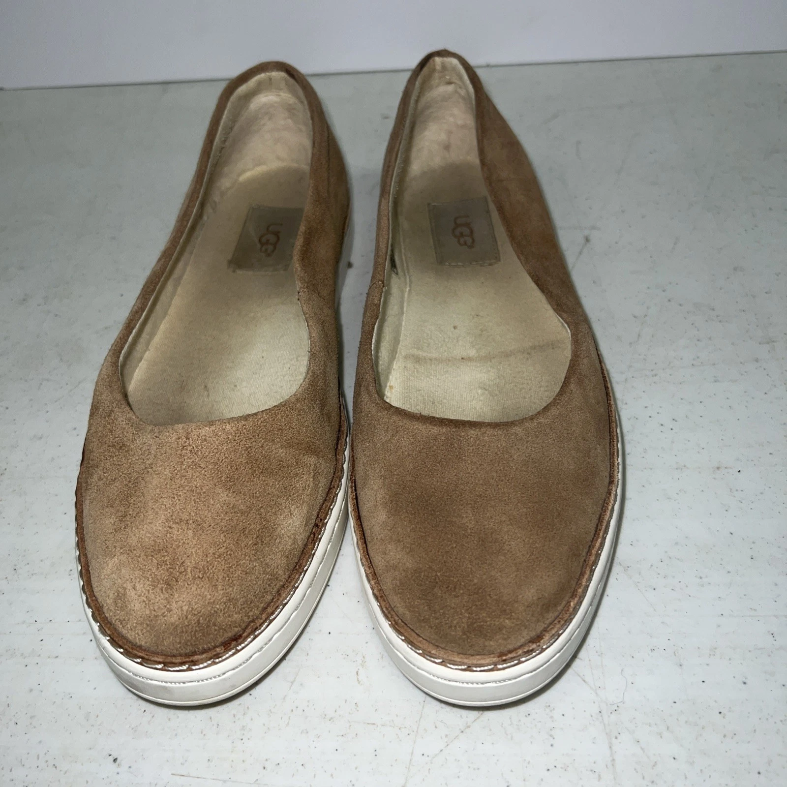 Scarpe comode imbottite antiscivolo UGG scamosciate Kammi Skimmer taglia 9 marrone castagno