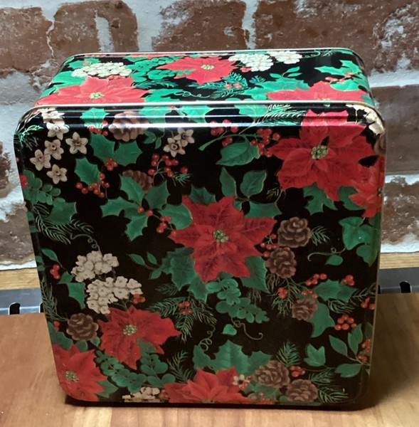 Galletas de lata de Navidad de flor de pascua caramelos regalo 6” Poinsettas cuadradas y piñas.