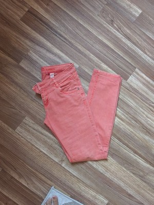 Topmodische Rote Jeans Gr. 36 lang
