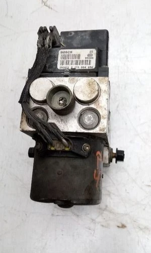 2005 FORD CROWN VICTORIA ABS Anti-Lock Brake Pump Assembly W/O Traction Ctrl - Imagem 2 de 4