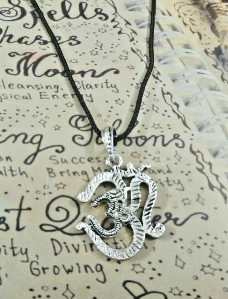 Rapid Riches Amulet – Money Drawing & Debt Clearing Talisman