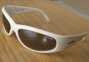 arnette catfish glasses