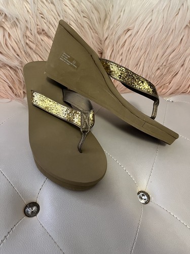 NEW Colin Stuart Gold Glitter Wedge Thong Sandals Size 11M - Picture 3 of 8