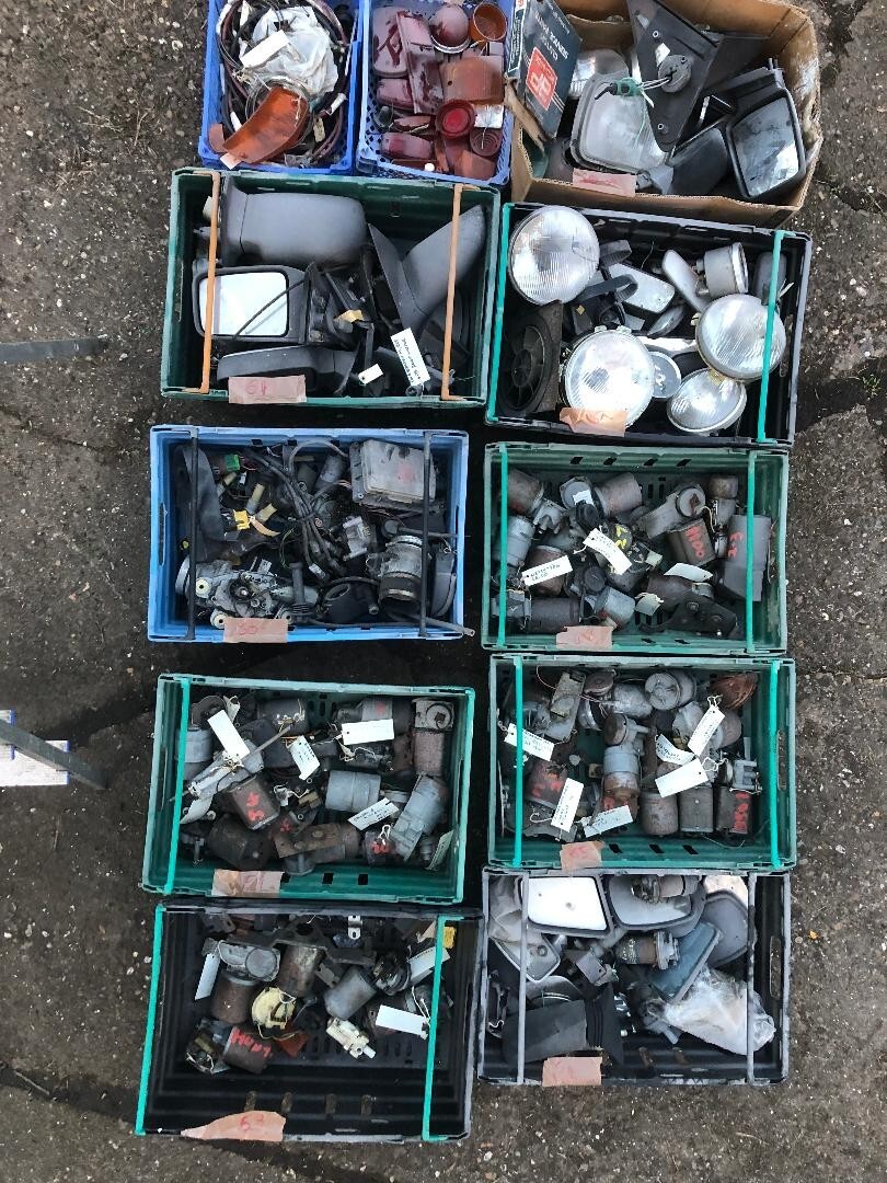 JOB LOT OF CLASSIC CAR PARTS.bmc, su. FORD VAUXHALL fiat etc auto