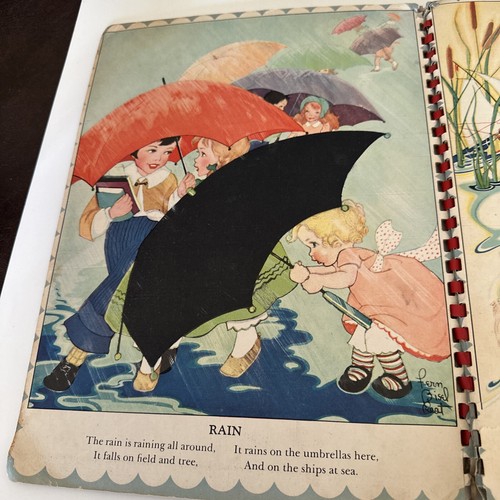 A Child’s Garden Of Verses Robert Stevenson 1943 Paperback Shape Book - Picture 4 of 12
