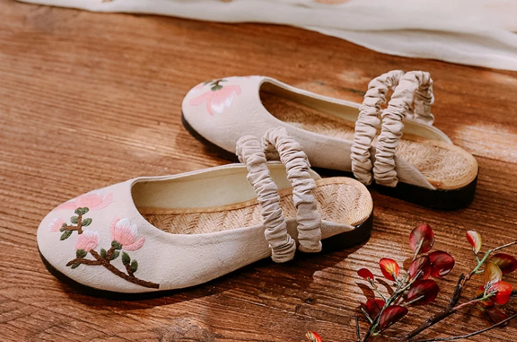 Chinese style slippers sale