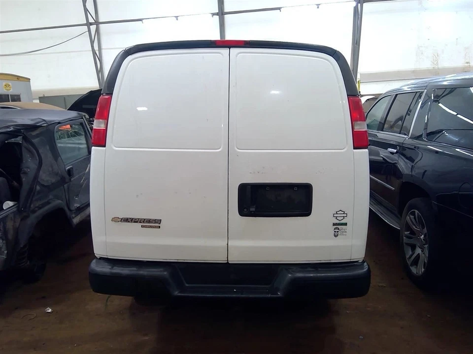 (LOCAL PICKUP ONLY) Rear Bumper Moulded Black Fits 96-24 EXPRESS 2500 VAN 686331 Foto 4 de 4